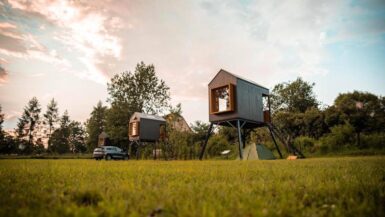 Posedy Panský dvůr Telč - 01